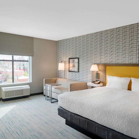 Hampton Inn Riverside Downtown Zewnętrze zdjęcie