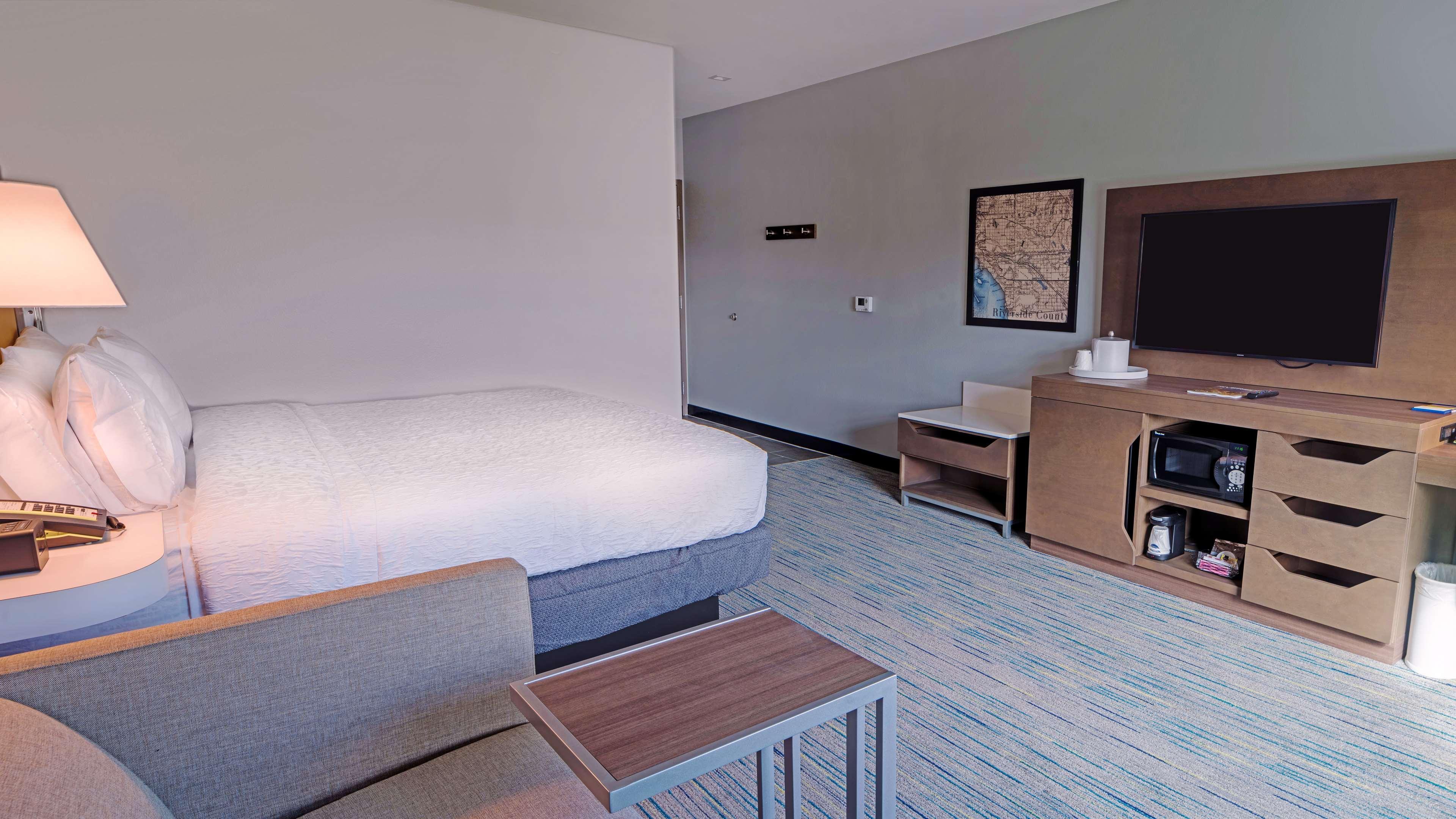 Hampton Inn Riverside Downtown Zewnętrze zdjęcie