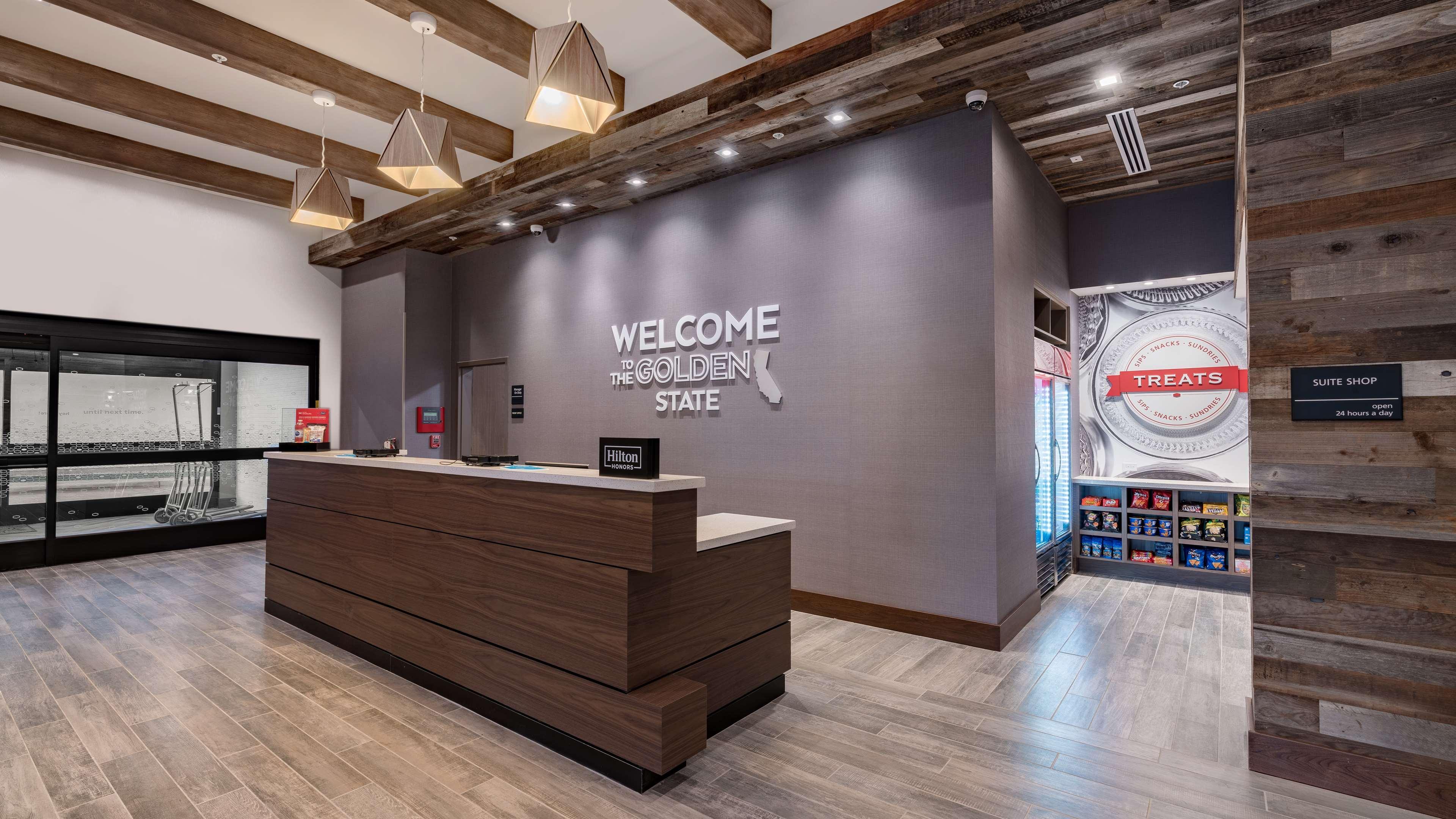 Hampton Inn Riverside Downtown Zewnętrze zdjęcie