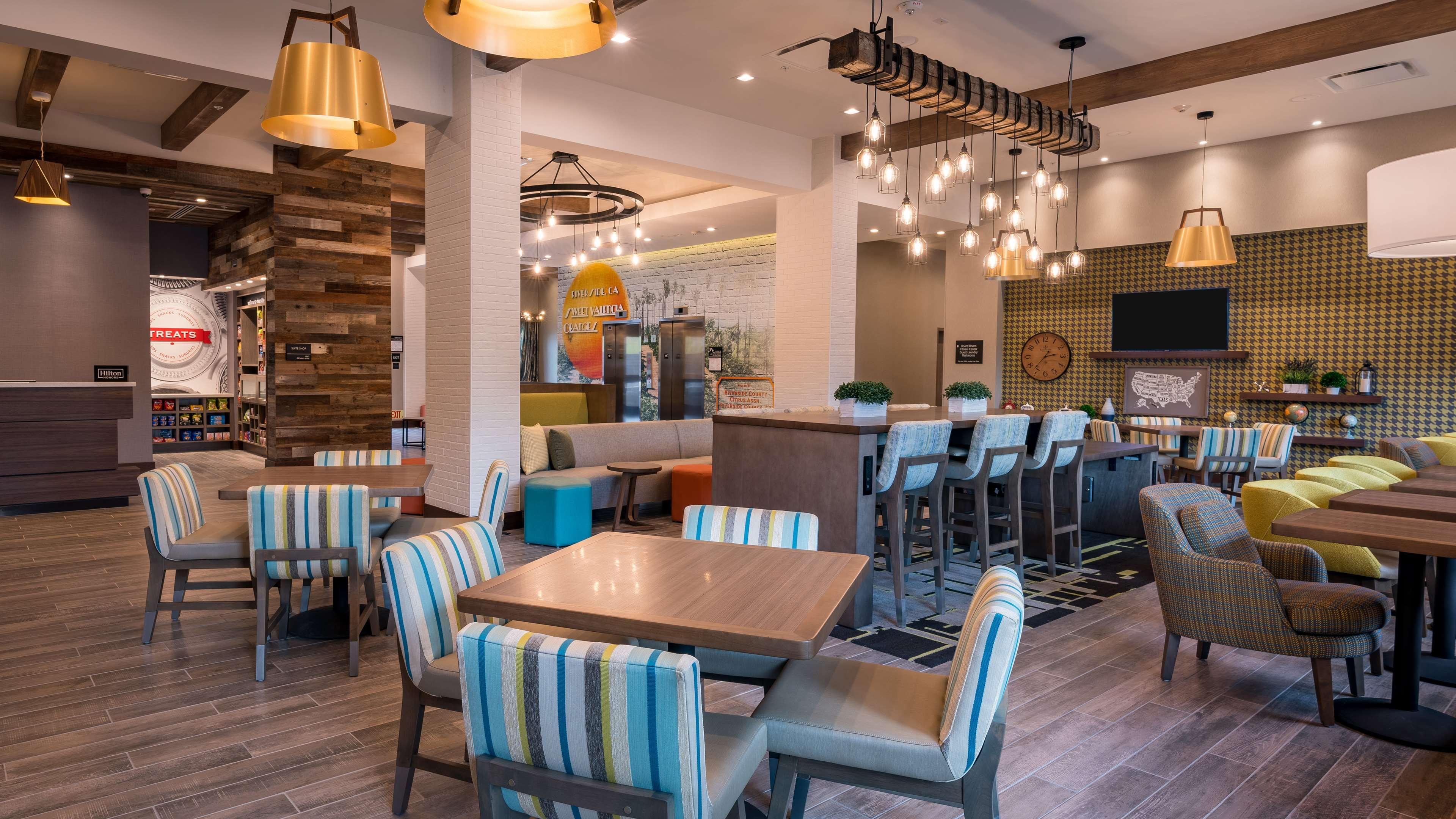 Hampton Inn Riverside Downtown Zewnętrze zdjęcie