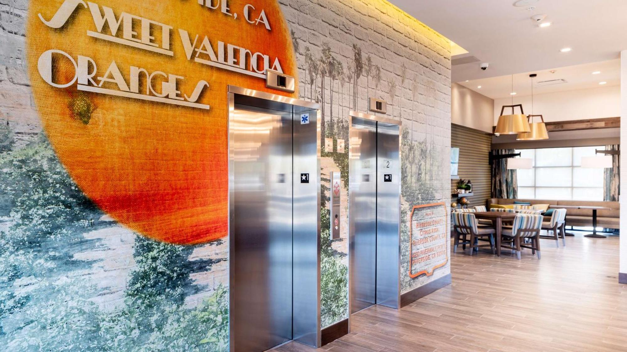Hampton Inn Riverside Downtown Zewnętrze zdjęcie